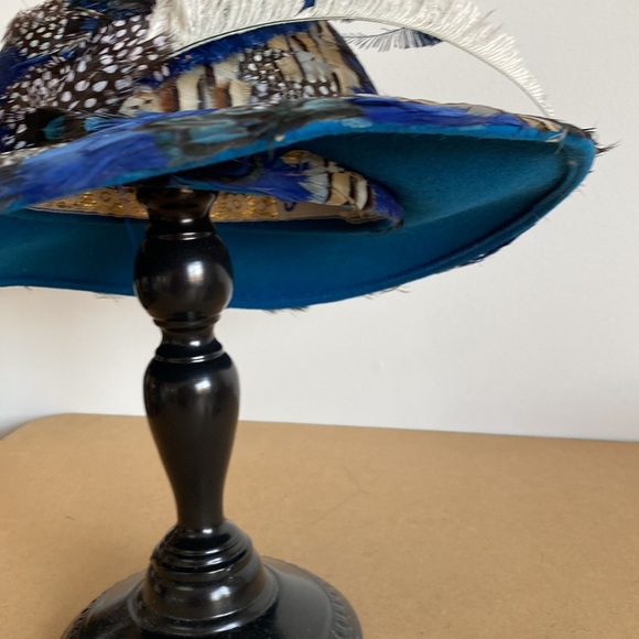 VTG Rare Jack McConnell Feather Hat. 100% Wool. Blue/Black Multi Feathers - Picture 4 of 16
